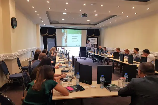 Footfall Analytics și alte soluții dedicate mall-urilor