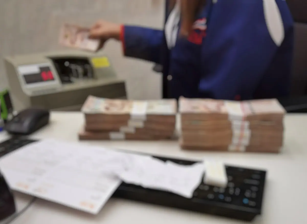 Cum să previi fraudele în administrație cu ajutorul mașinilor de numărat și sortat bani moderne